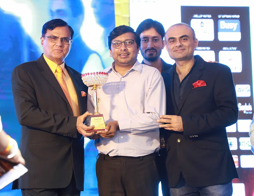 Medical Award to Dr. R.K Tuli