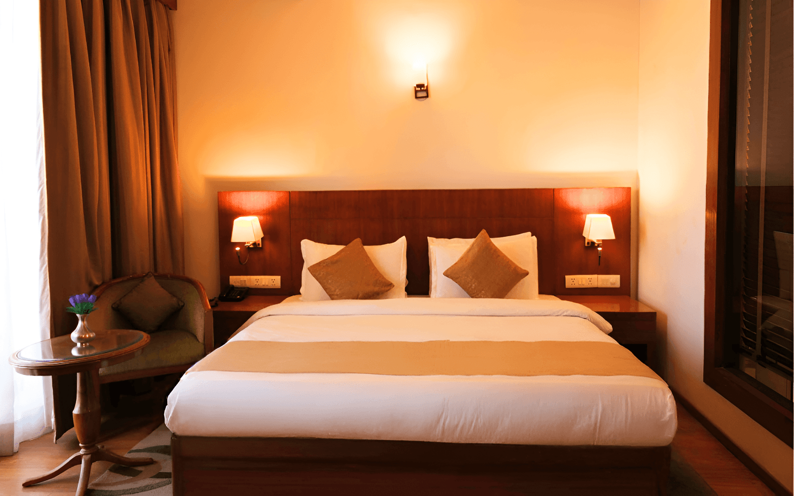 King Size Bed in Deluxe Room