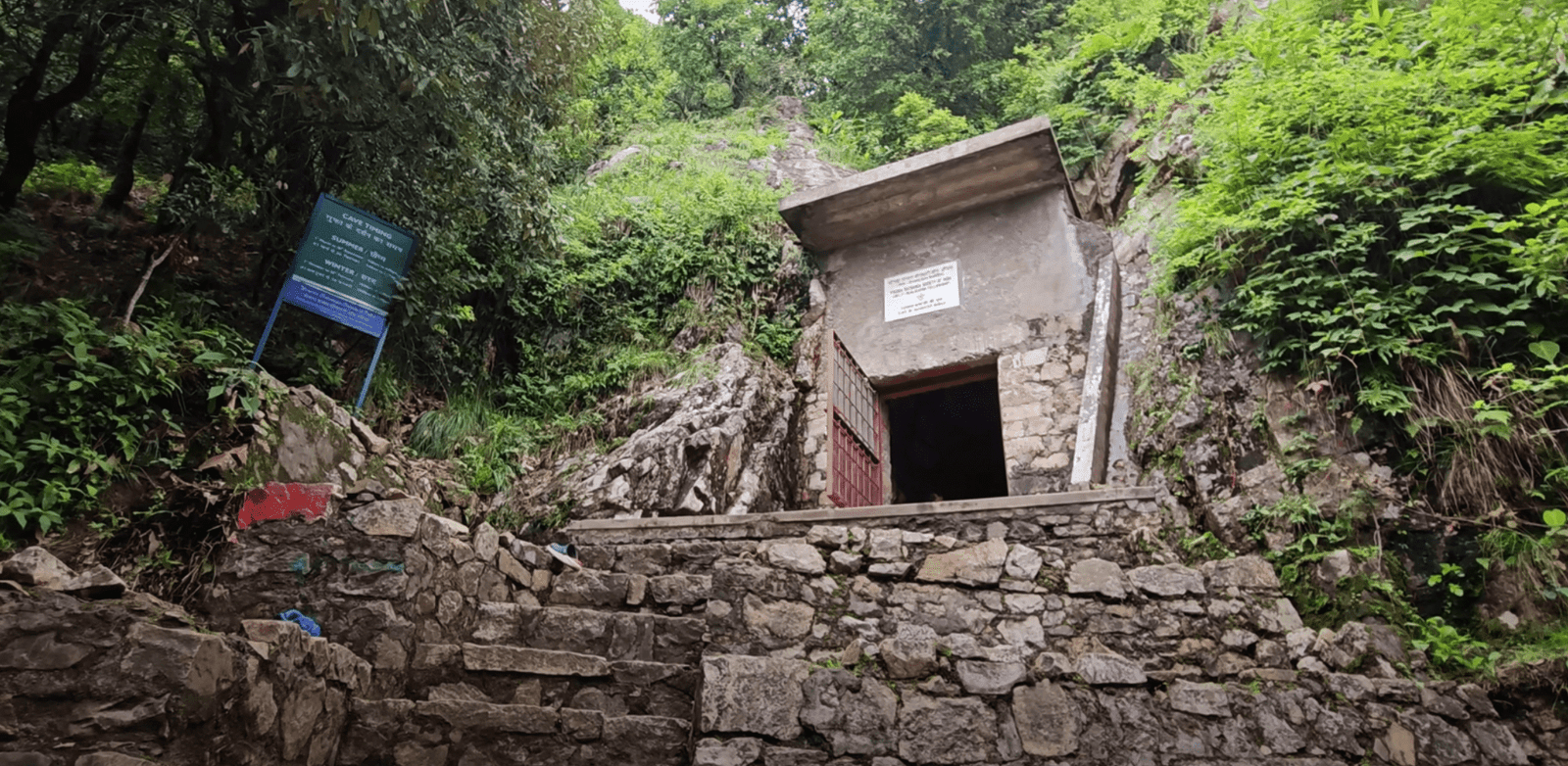 A Journey to Mahavatar Babaji Cave